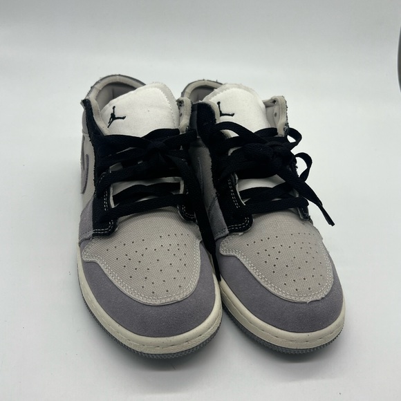 Nike Air Jordan 1 Low SE CRAFT (GS) Tech Grey FD9088-002 Youth 6Y / Women's 7.5 - Picture 3 of 5